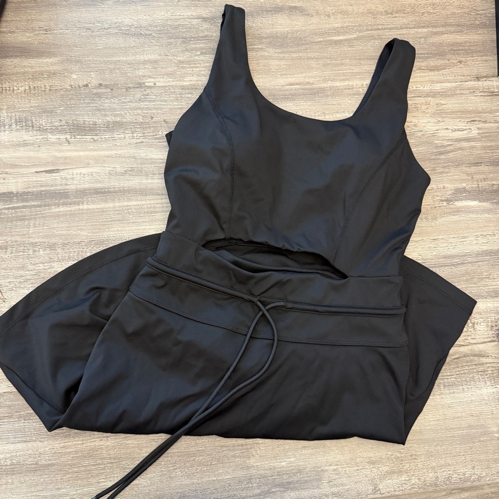 NWOT Tennis Dress with Built in Shorts and Bra (Size Small)